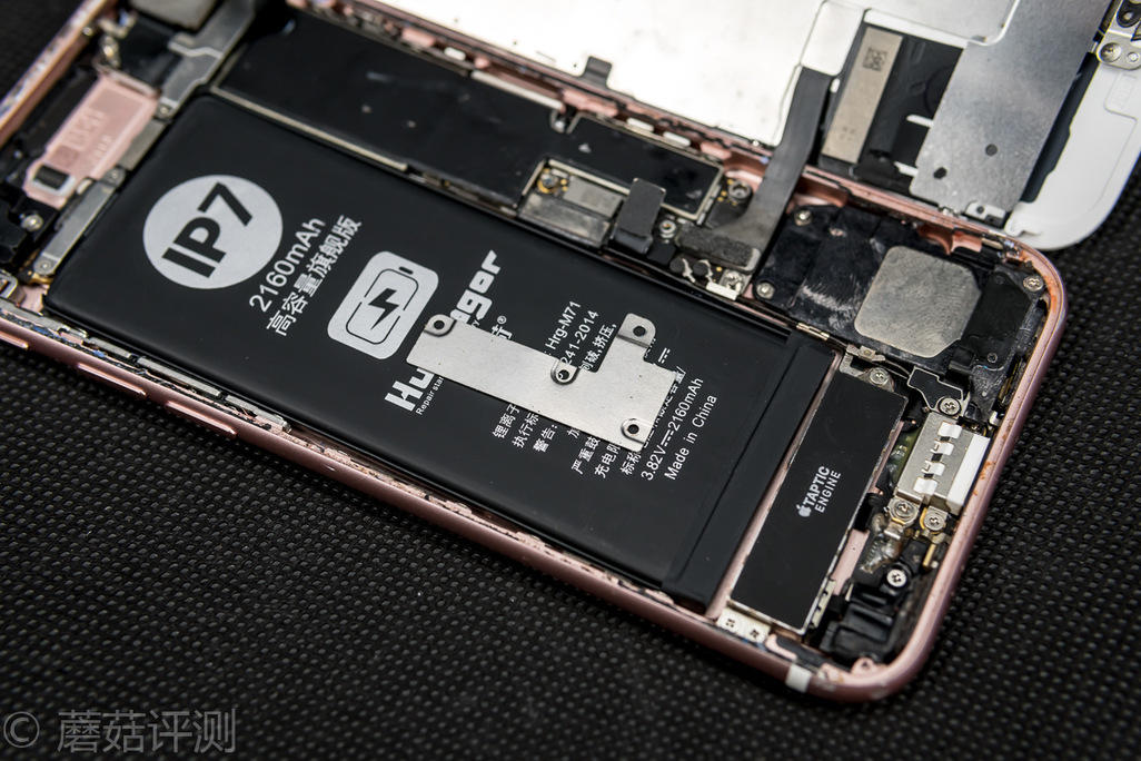 苹果7也有大容量电池华严苛iphone7大容量电池配件拆机体验