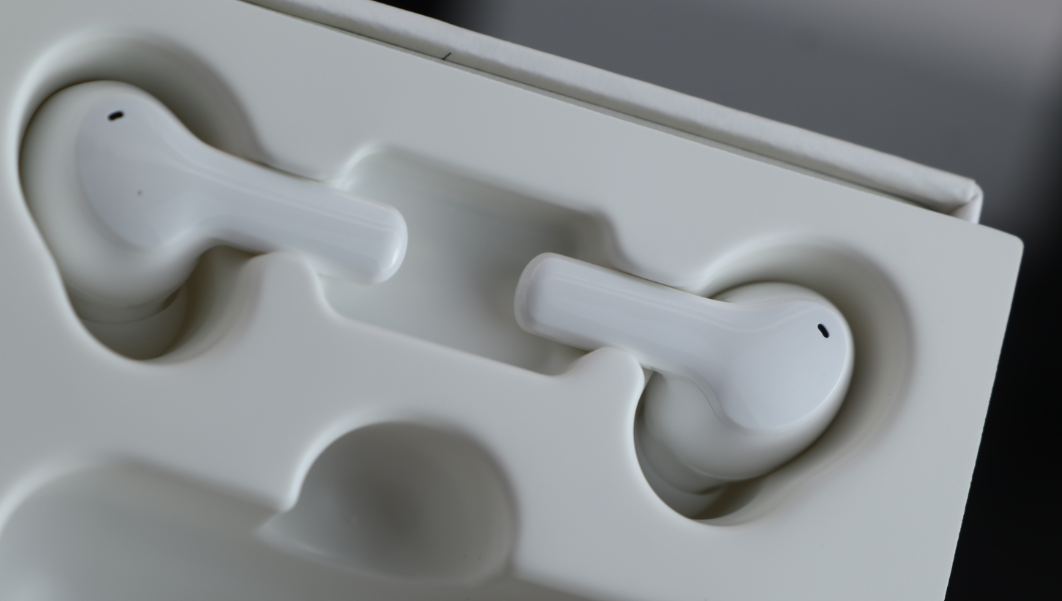 荣耀亲选CE79耳机,享受耳内升华快意感觉