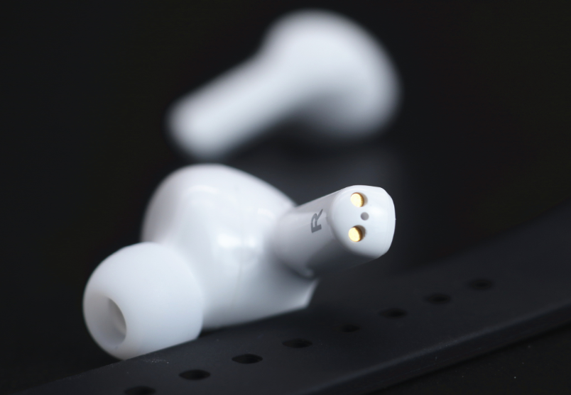 荣耀亲选CE79耳机,享受耳内升华快意感觉