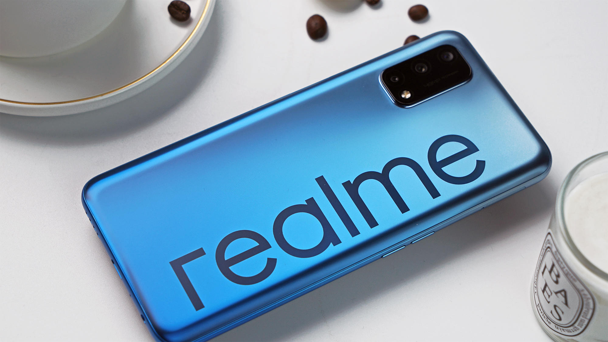 realme Q2测评：天玑800U+120Hz高刷，真香？