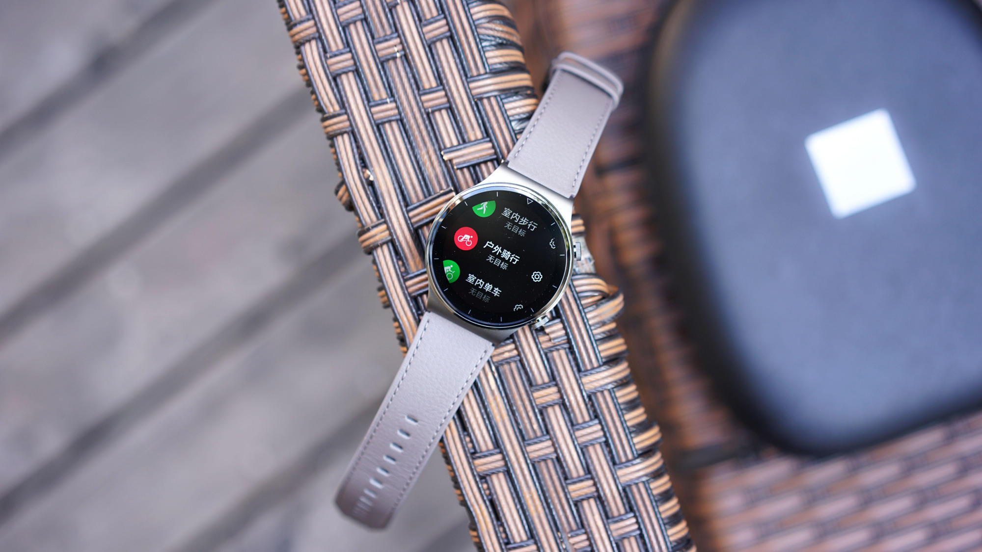 华为WATCH GT2 Pro测评：高端奢华手表，看颜值爱了