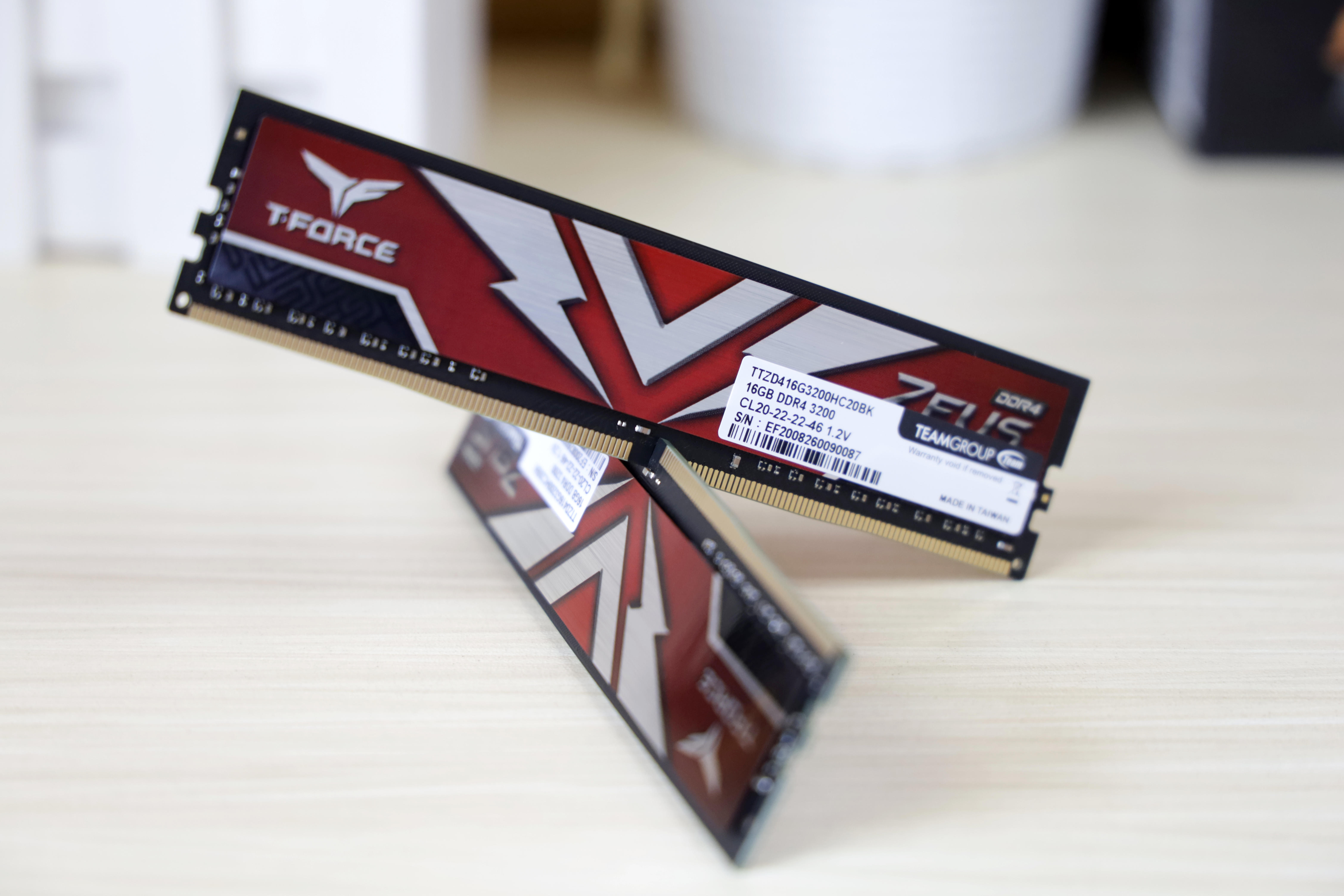 镁光颗粒 DDR4 3200十铨宙斯入门电竞内存条入手体验