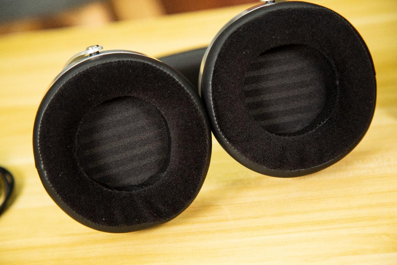 平板振膜耳机性价比之王：HIFIMAN HE400se