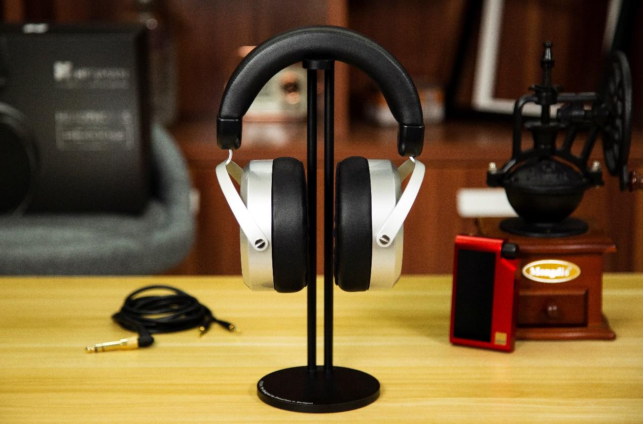 平板振膜耳机性价比之王：HIFIMAN HE400se
