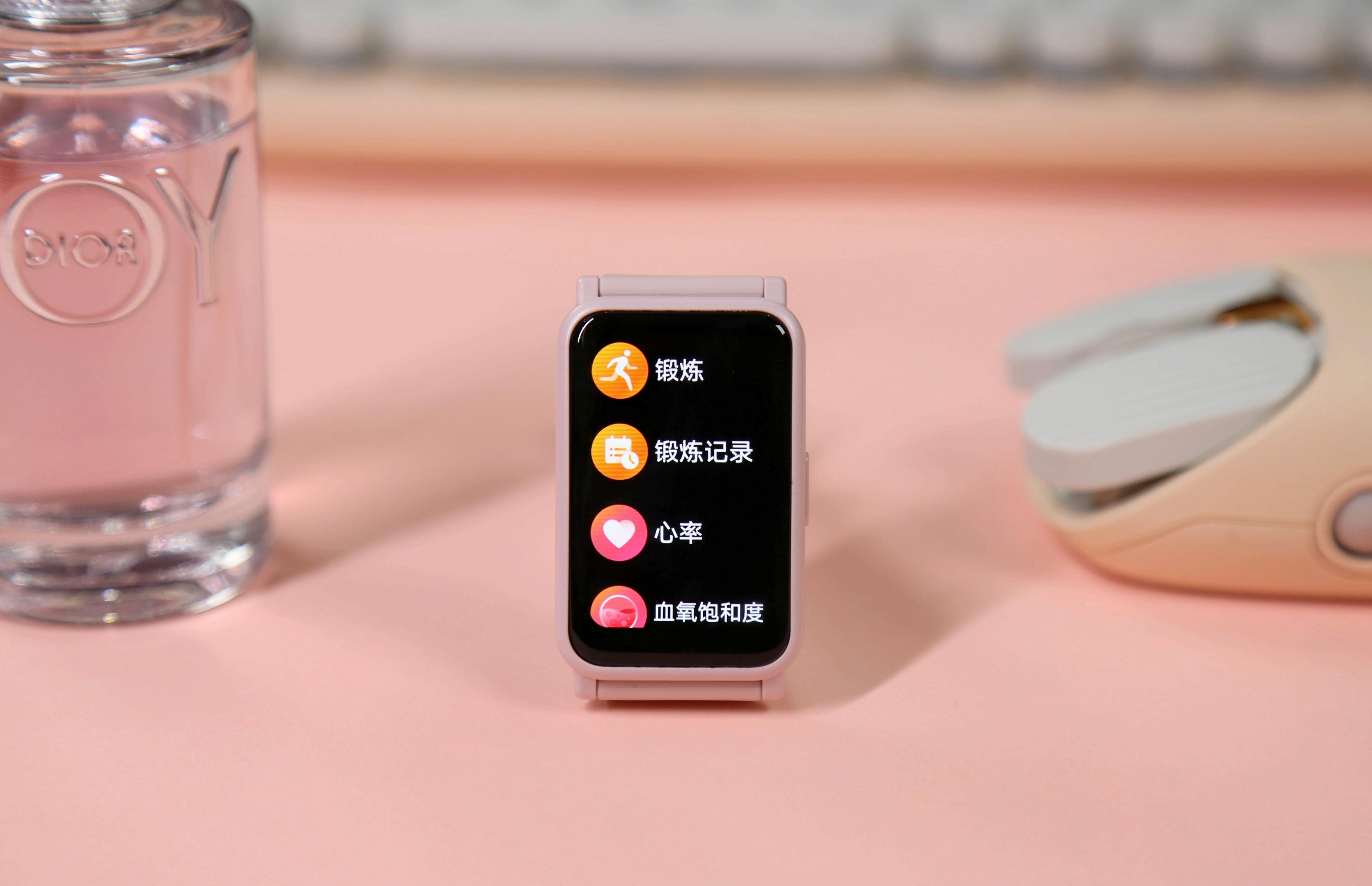 简约时尚的智能腕表：荣耀手表ES评测