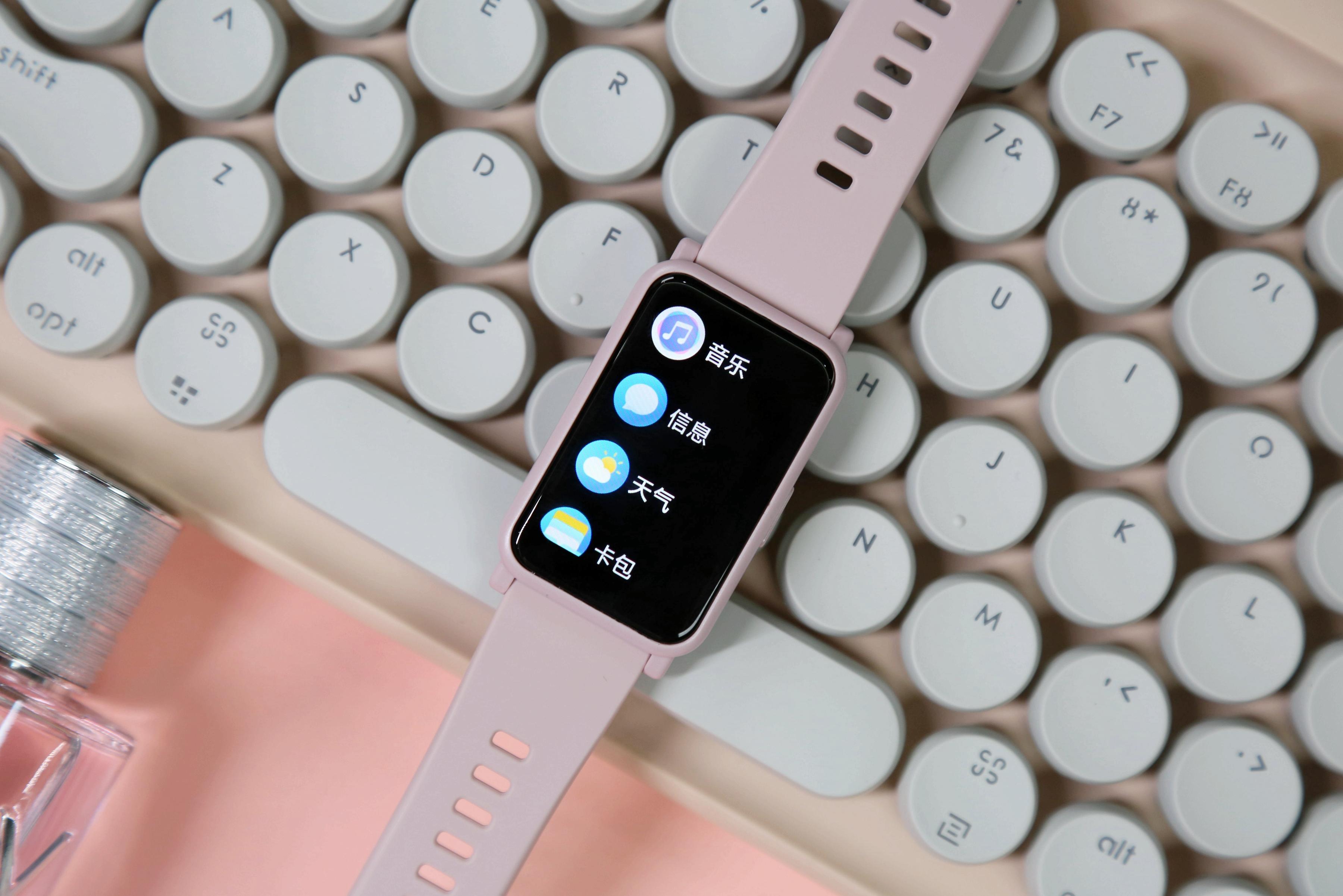 简约时尚的智能腕表：荣耀手表ES评测