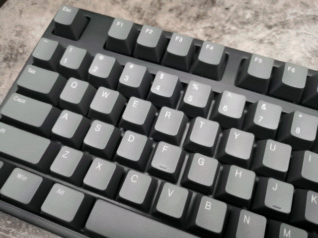 踏实可靠，人体工学加成——雷柏V860机械键盘体验敲打乐趣