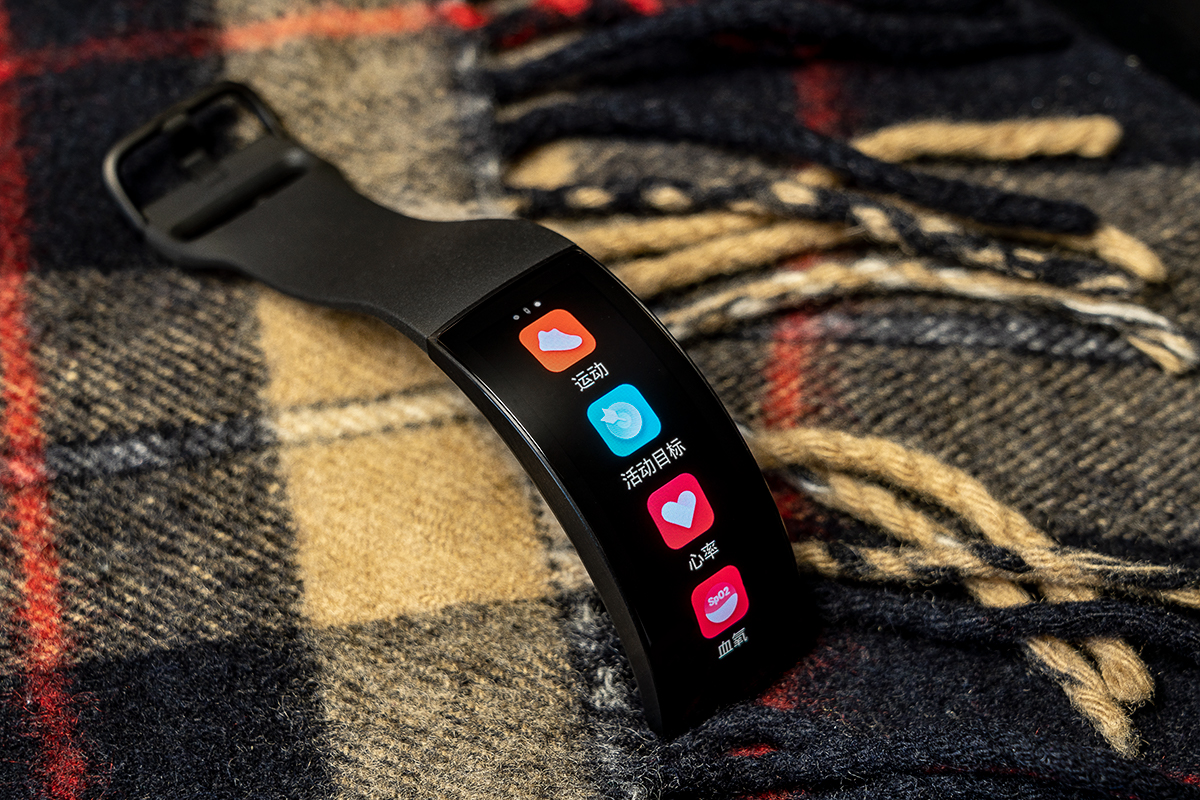 手腕上的刚柔并济，曲面屏智能手表Amazfit X全面评测