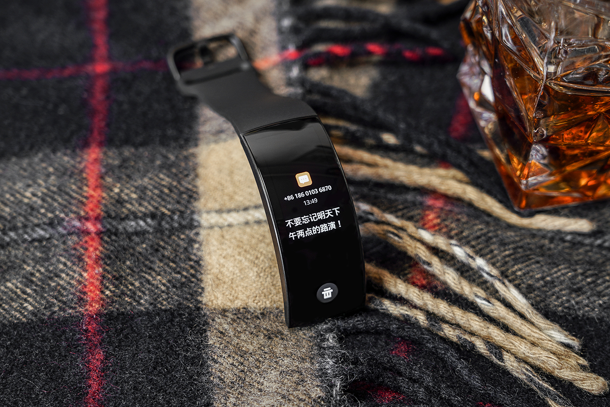 手腕上的刚柔并济，曲面屏智能手表Amazfit X全面评测