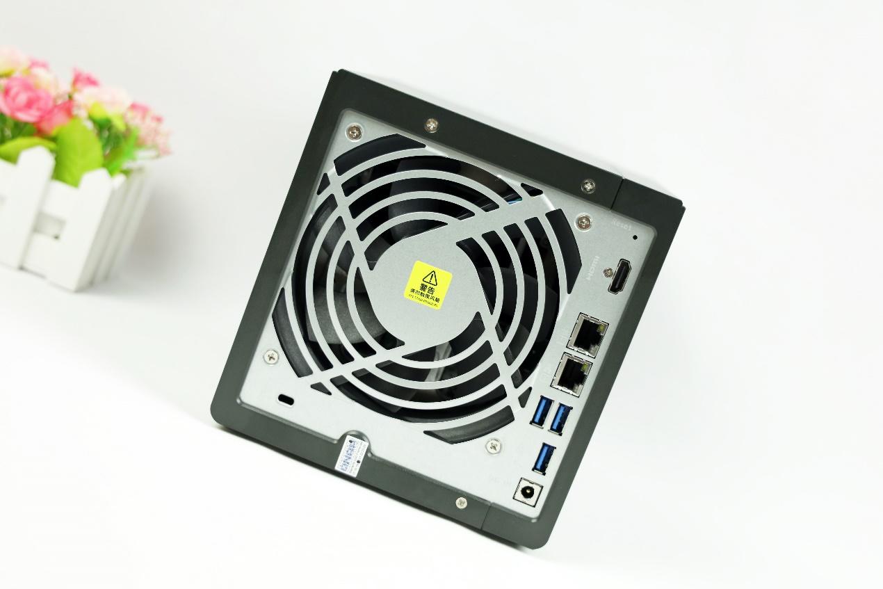 老手变小白 四盘位NAS威联通TS-451D折腾记