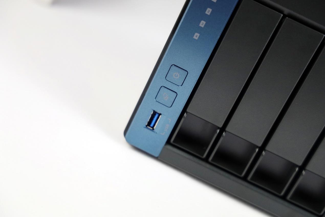 老手变小白 四盘位NAS威联通TS-451D折腾记