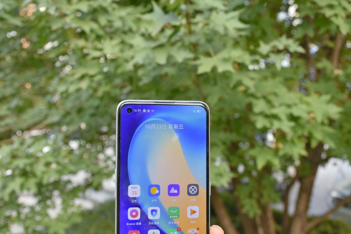 双5G天玑800U加持，真我 Q2 Pro实力惊喜