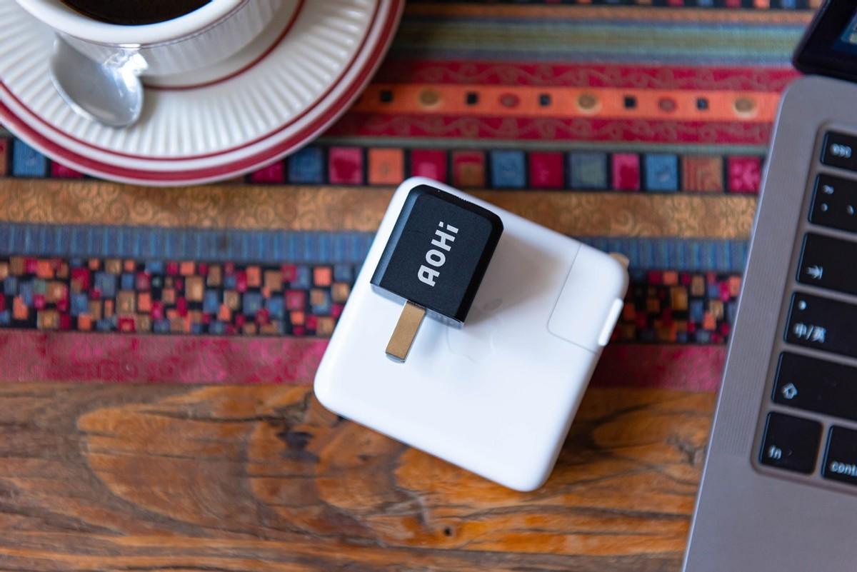 微型快充之战即将来临！它究竟有何魅力？AOHi 30W充电头体验