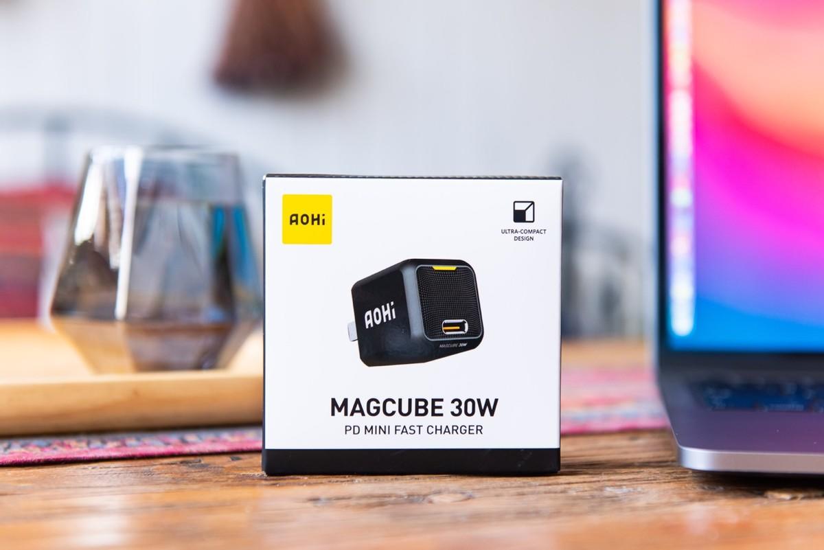 微型快充之战即将来临！它究竟有何魅力？AOHi 30W充电头体验