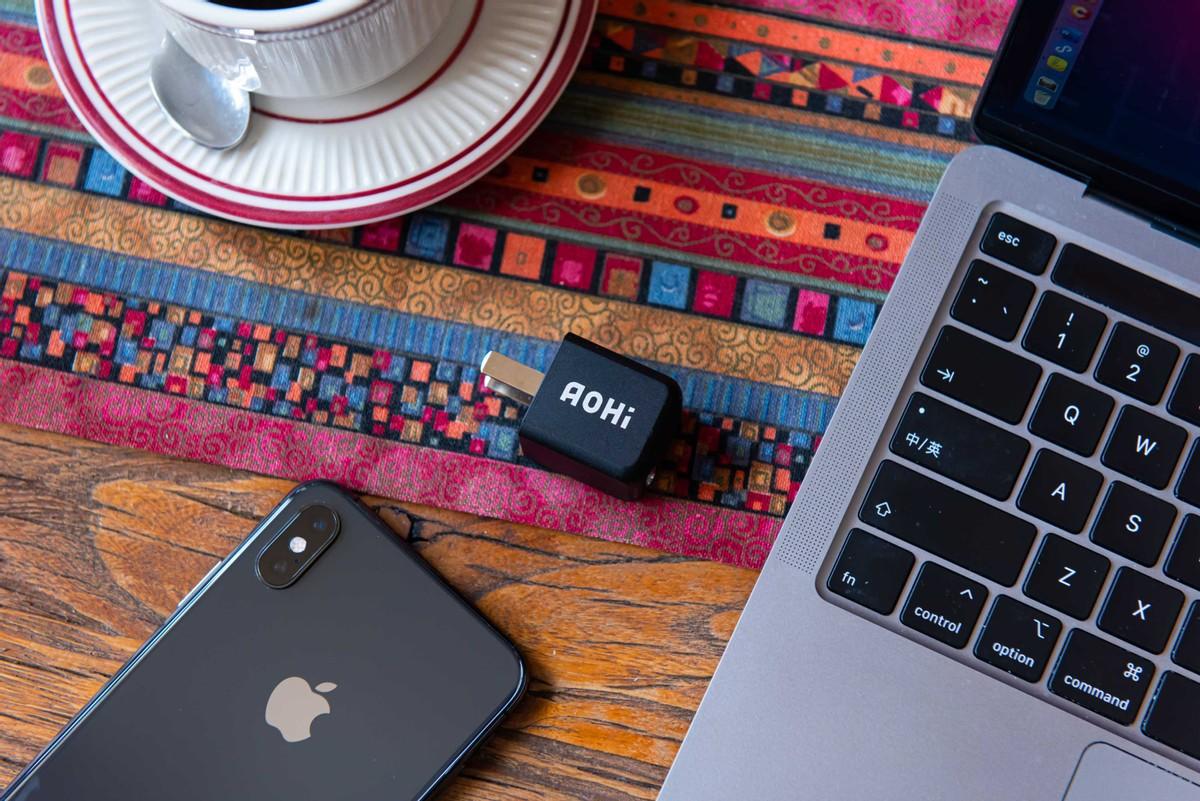 微型快充之战即将来临！它究竟有何魅力？AOHi 30W充电头体验