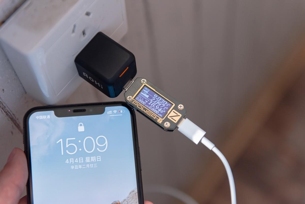 微型快充之战即将来临！它究竟有何魅力？AOHi 30W充电头体验