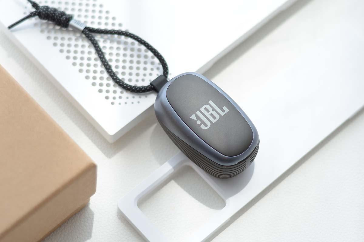 和国产就是不一样！JBL X600真无线蓝牙耳机评测