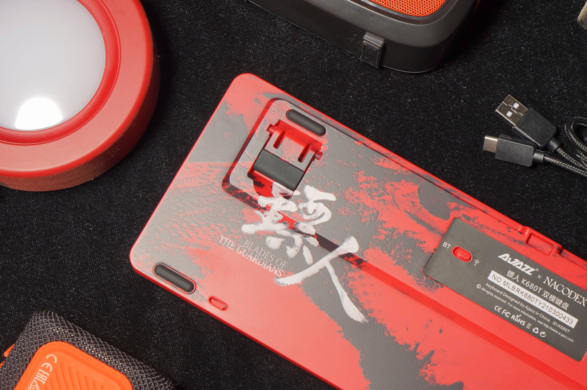 联名镖人,黑爵竟然这么做键盘