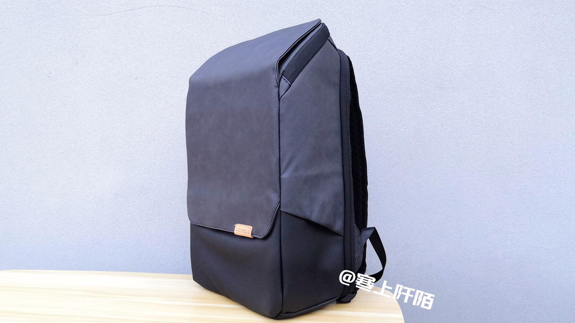 轻奢时尚品质背包，19升大容量，带上地平线8号ZERO背包一起出行
