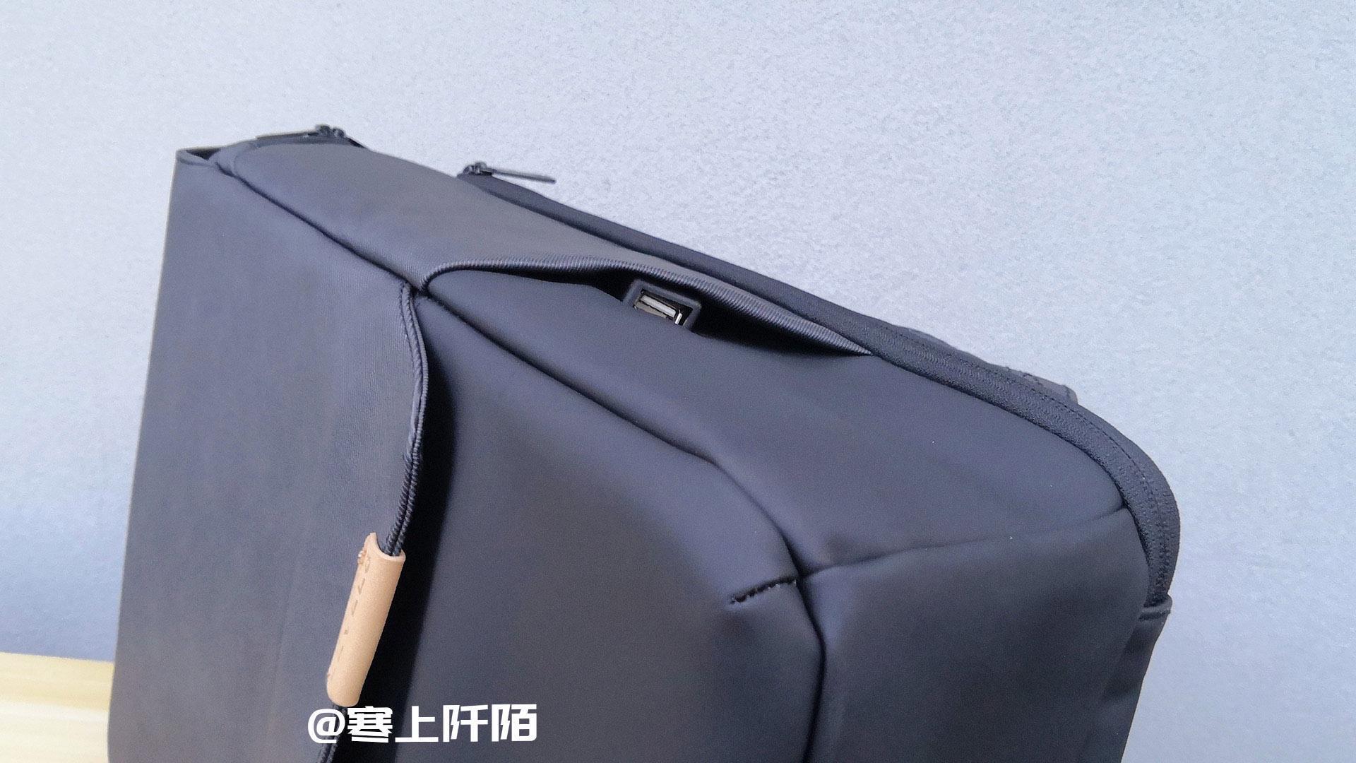 轻奢时尚品质背包，19升大容量，带上地平线8号ZERO背包一起出行