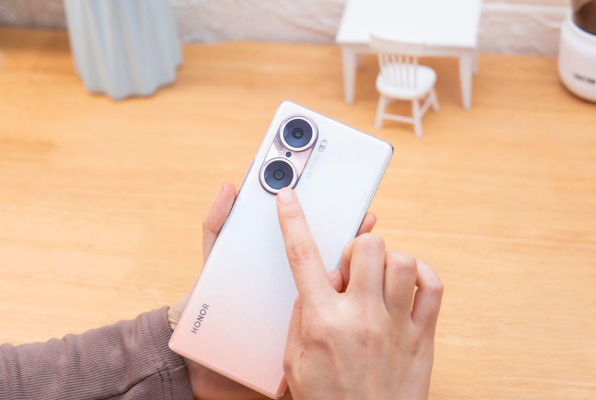 手势加持，隔空拍摄更方便，创新VLOG手机荣耀60开箱