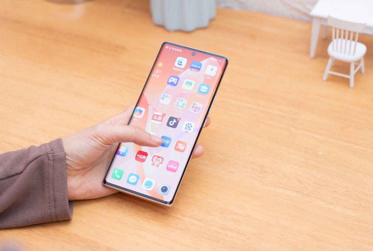 手势加持，隔空拍摄更方便，创新VLOG手机荣耀60开箱