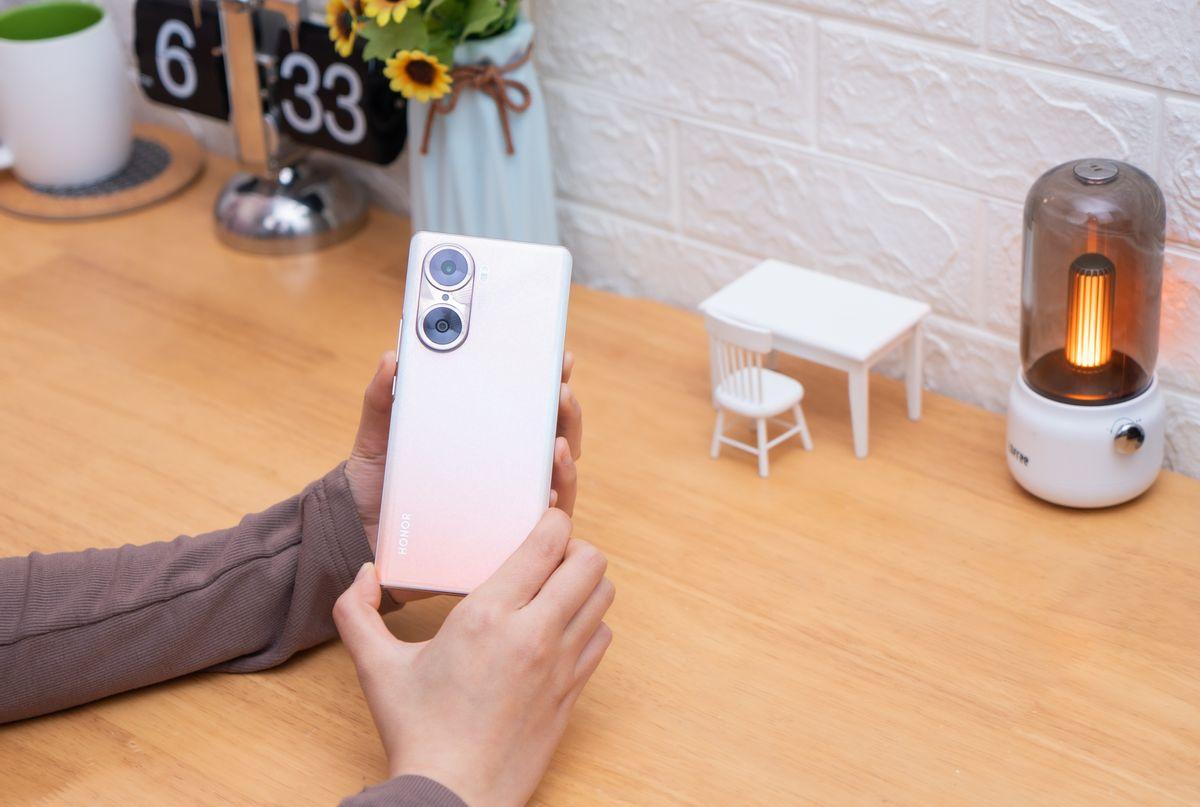 手势加持，隔空拍摄更方便，创新VLOG手机荣耀60开箱