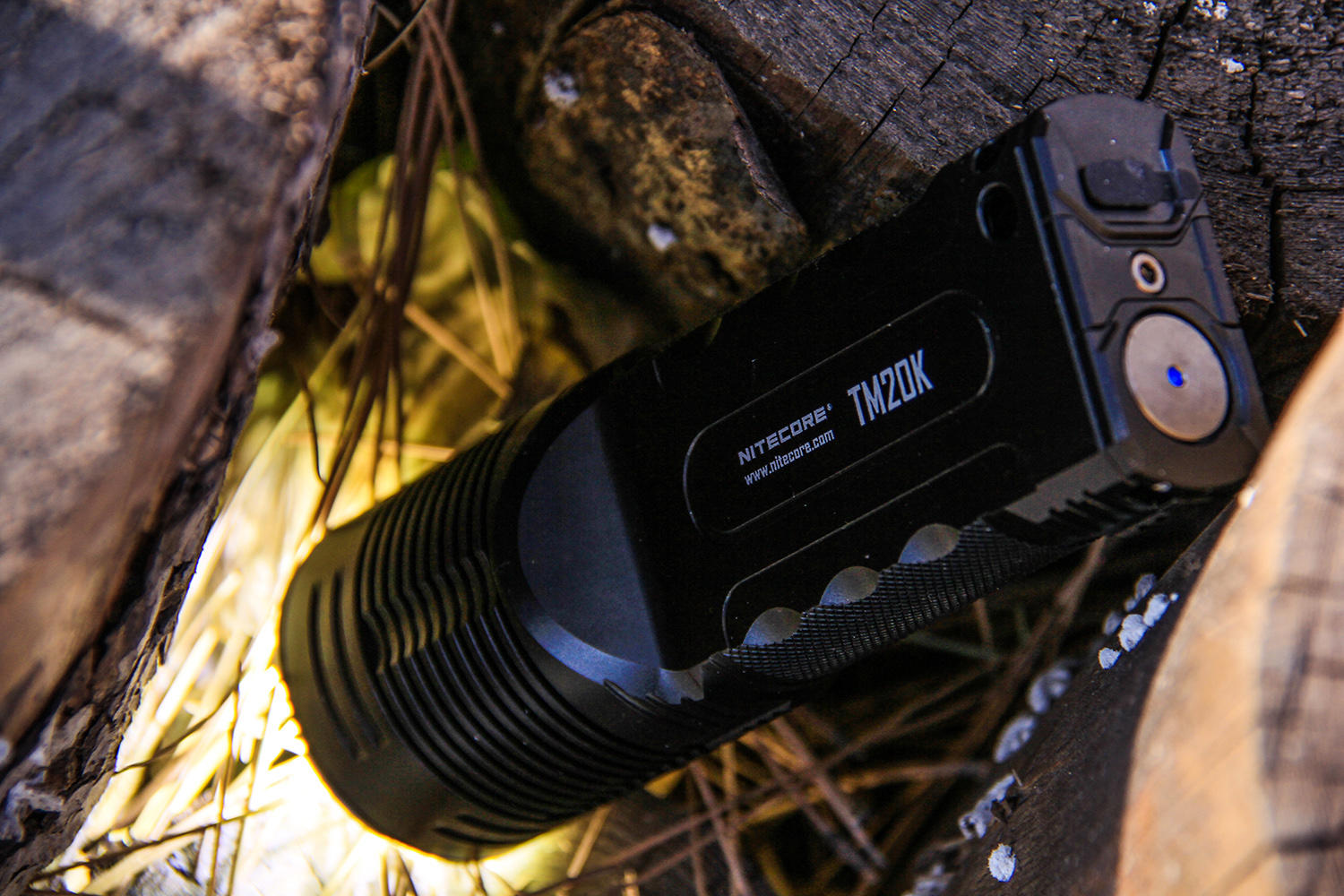 爆发，十九只眼睛的小怪兽：奈特科尔TM20K手电