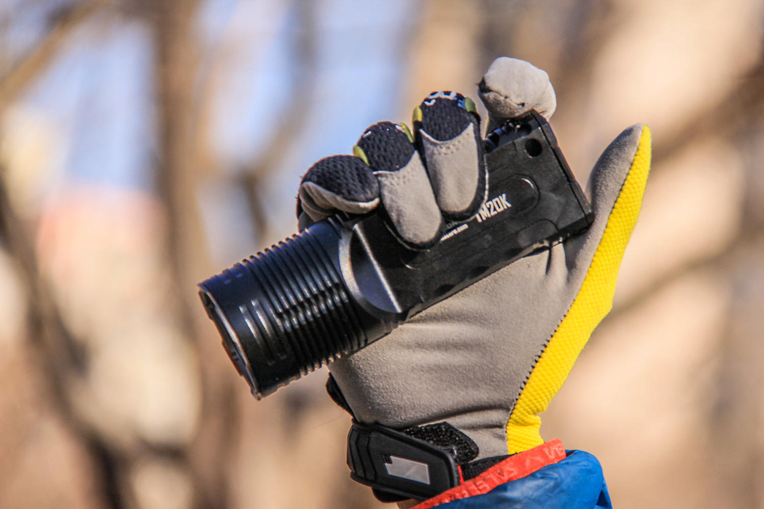 爆发，十九只眼睛的小怪兽：奈特科尔TM20K手电