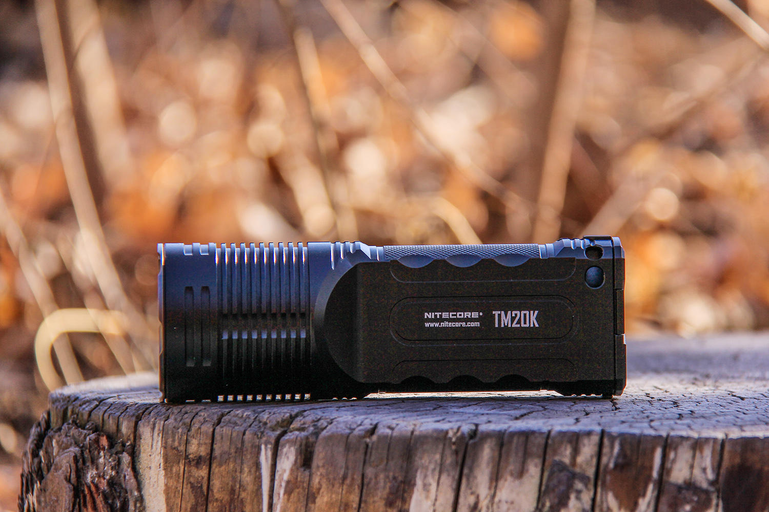 爆发，十九只眼睛的小怪兽：奈特科尔TM20K手电