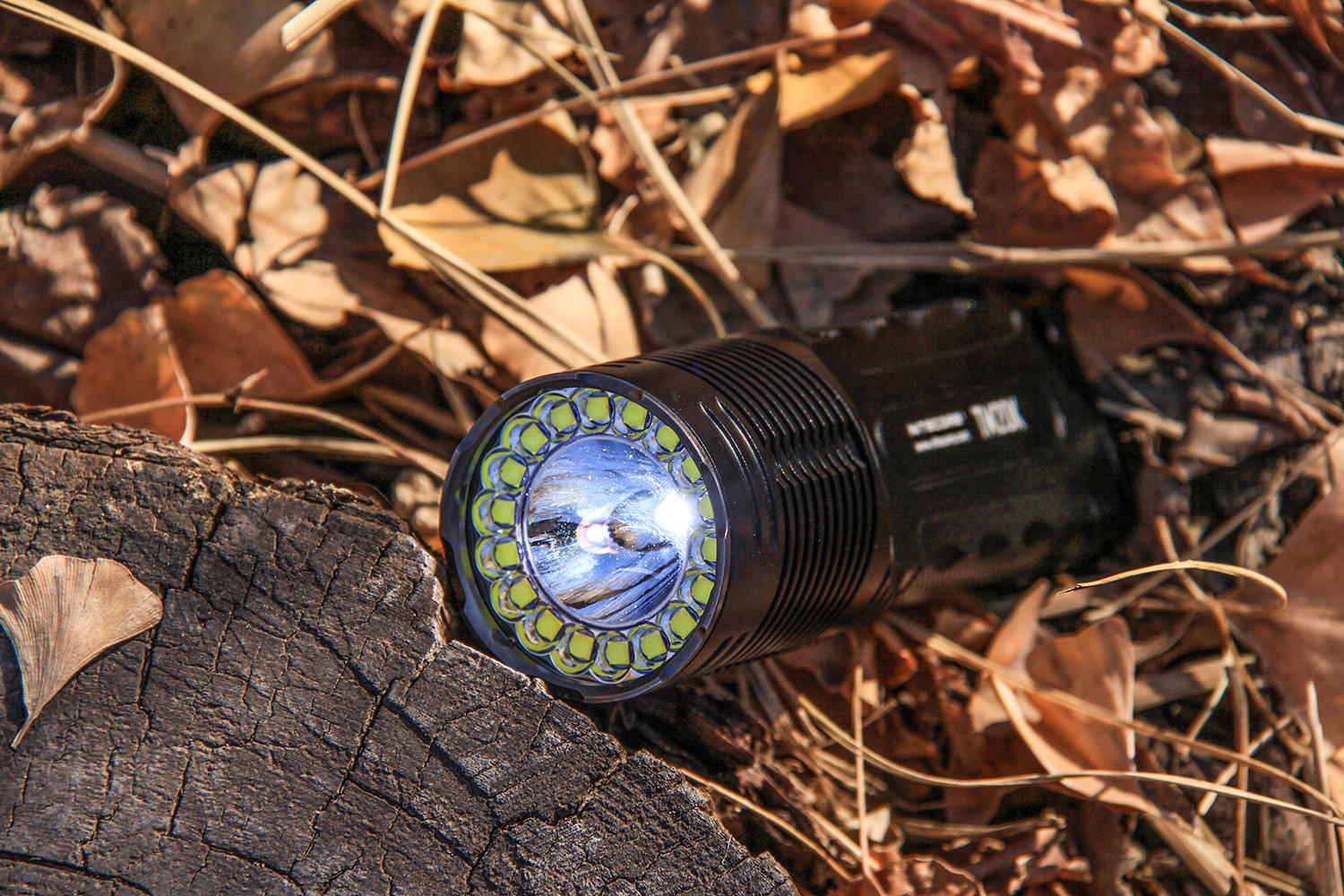 爆发，十九只眼睛的小怪兽：奈特科尔TM20K手电