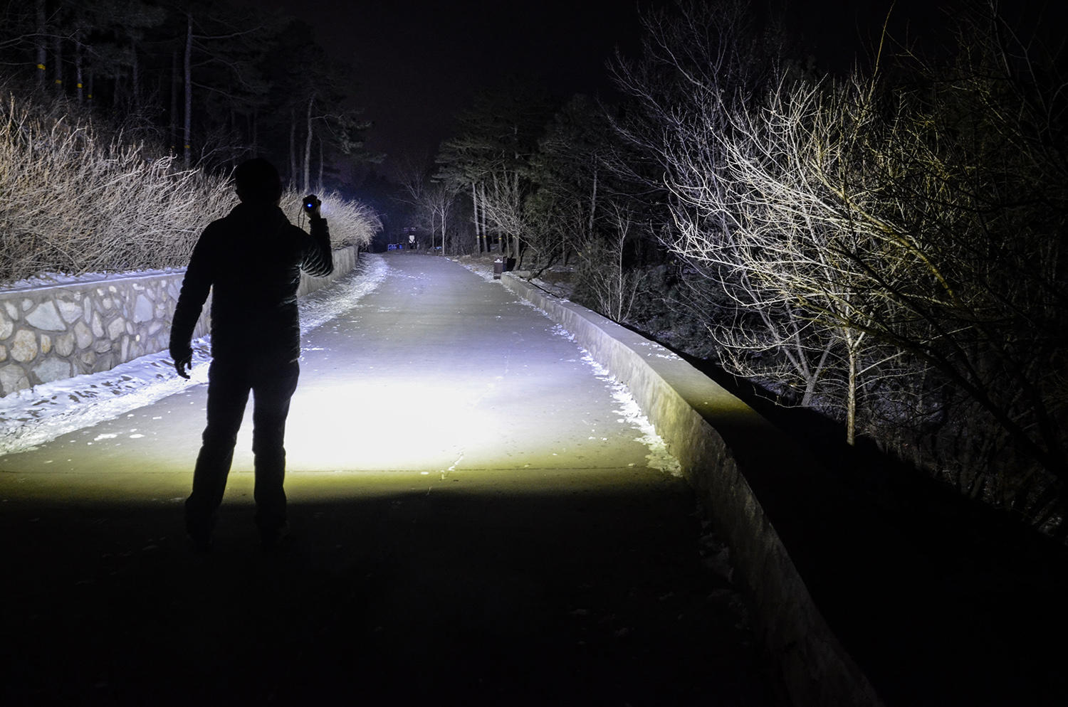 爆发，十九只眼睛的小怪兽：奈特科尔TM20K手电