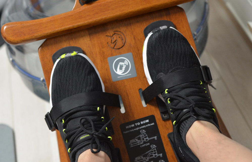 水阻原理,实现智能训练模式:野小兽R30划船机