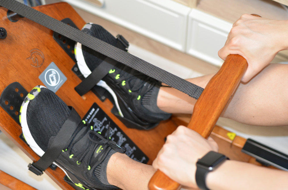 水阻原理,实现智能训练模式:野小兽R30划船机