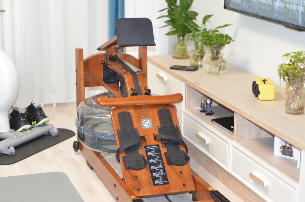 水阻原理,实现智能训练模式:野小兽R30划船机