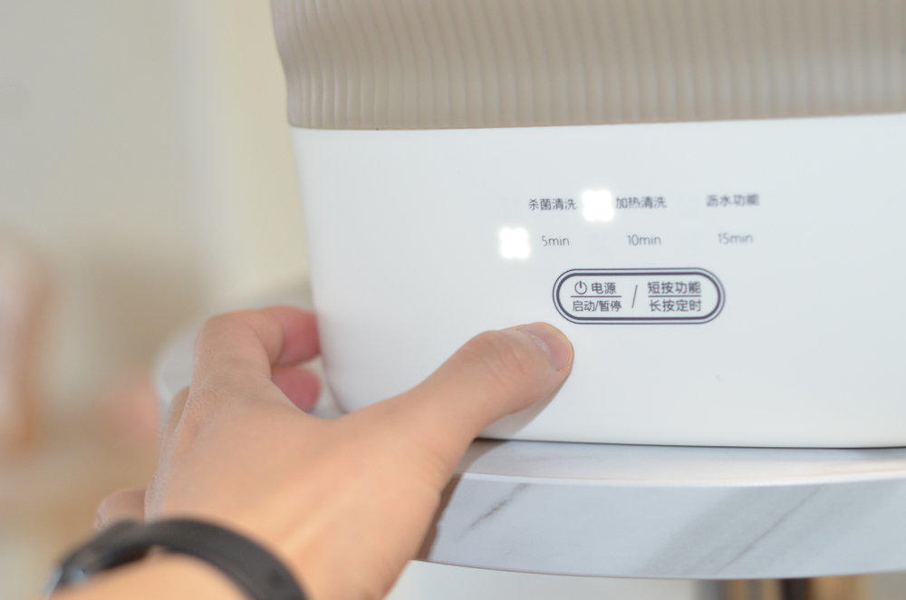 小件贴身衣物轻松洗:大宇折叠洗衣机