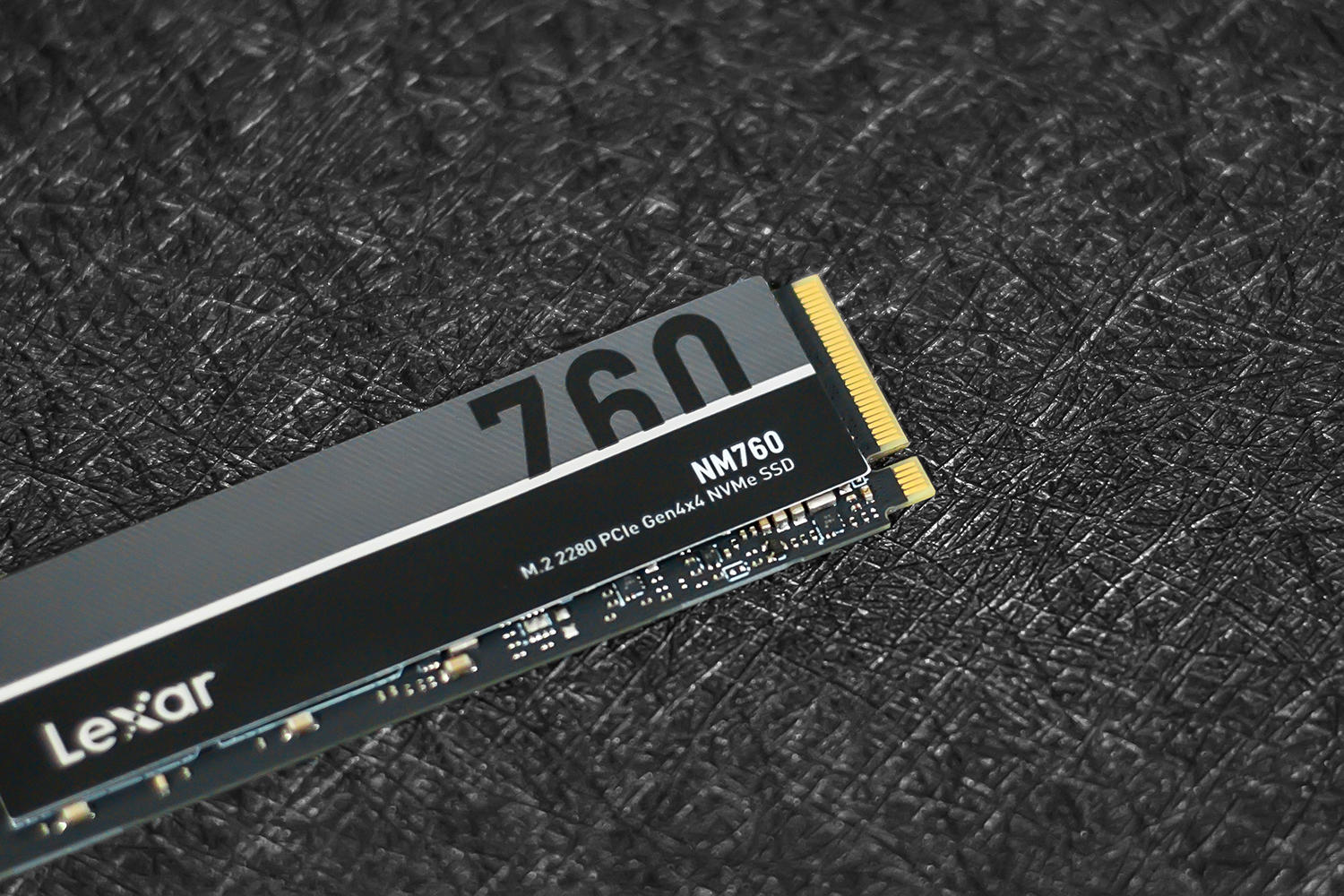 5300MB/s读速，温控表现优秀，雷克沙NM760 PCIe 4.0固态硬盘评测