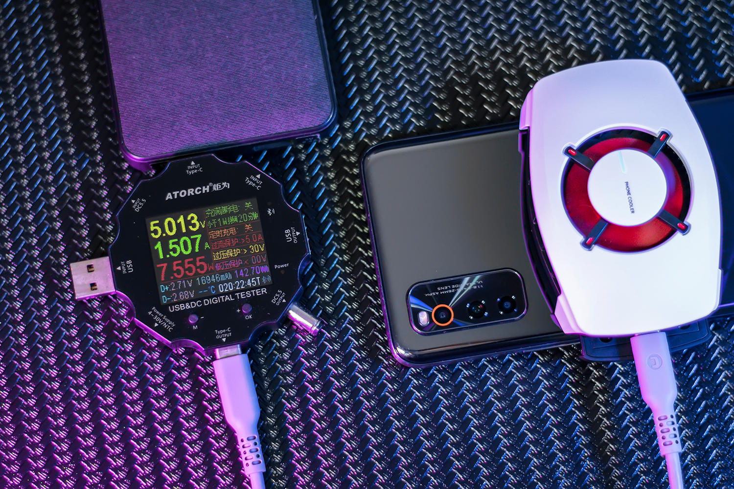 双倍制冷,炎炎夏日无惧手机发热,一加18W冰点散热背夹评测