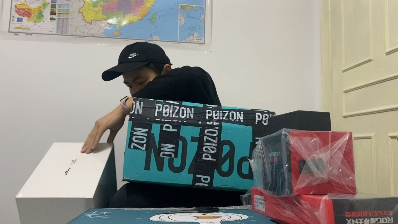2022年的最后一天,女朋友送了我一堆礼物