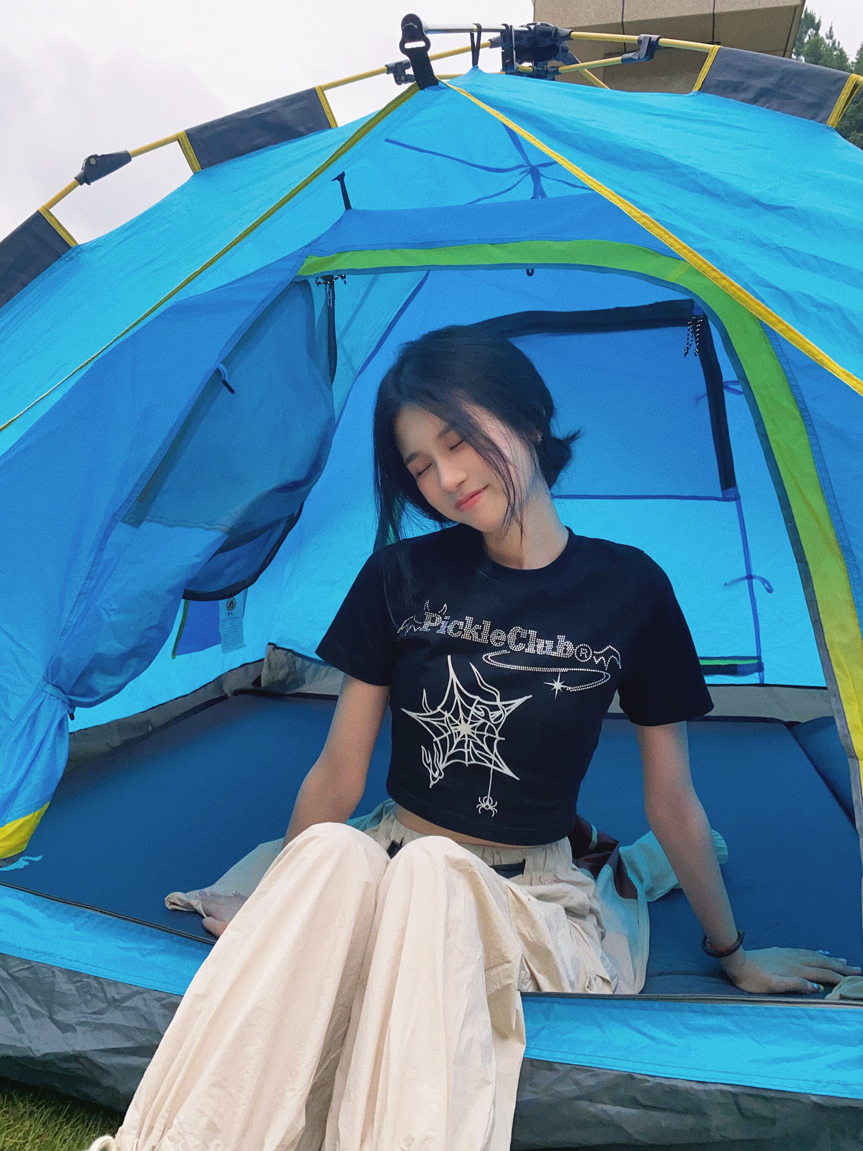 OOTD|轻装上阵 露营这样穿真的很好看!