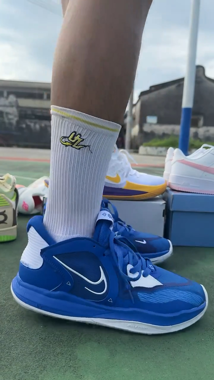 上脚Nike欧文5low蓝色颜值巅峰！