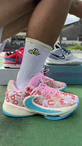 上脚Nike字母歌4骚粉配色yyds!