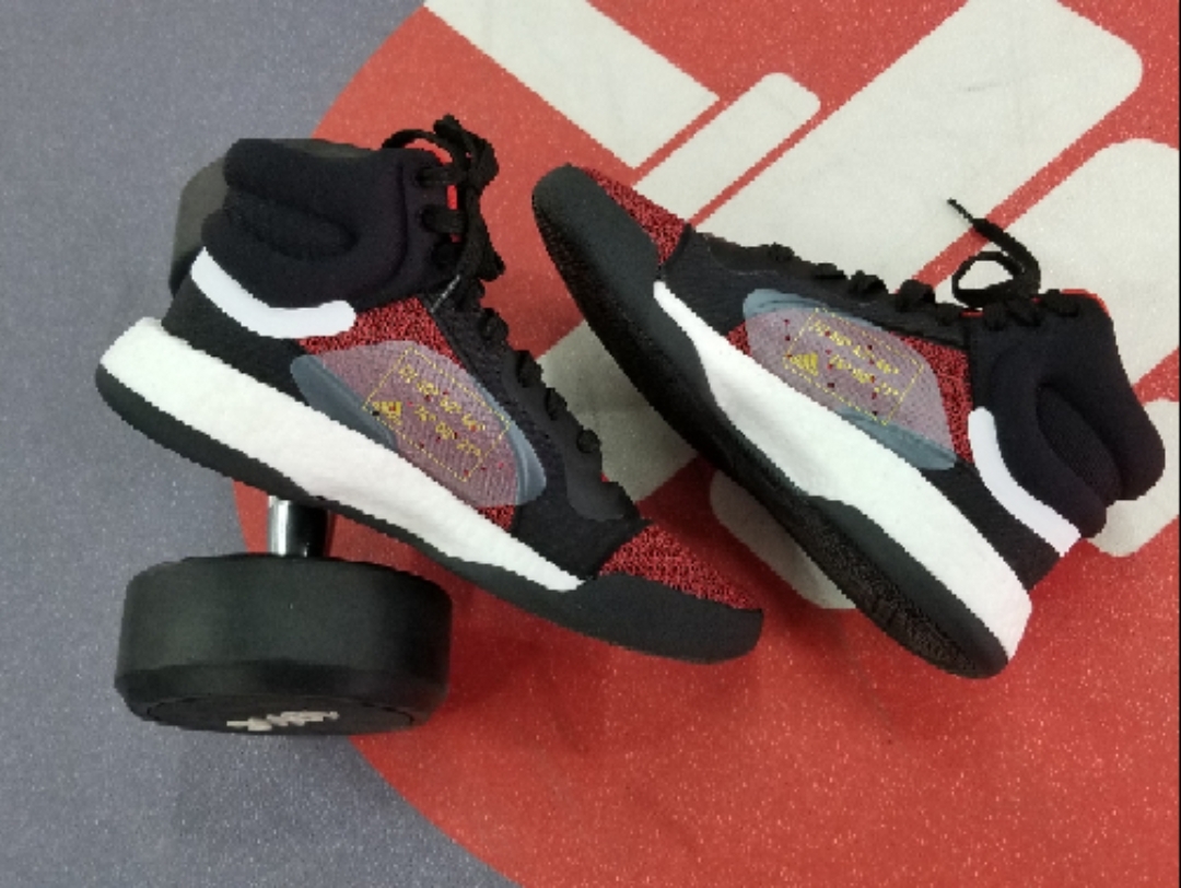 marquee boost 这双球鞋是近