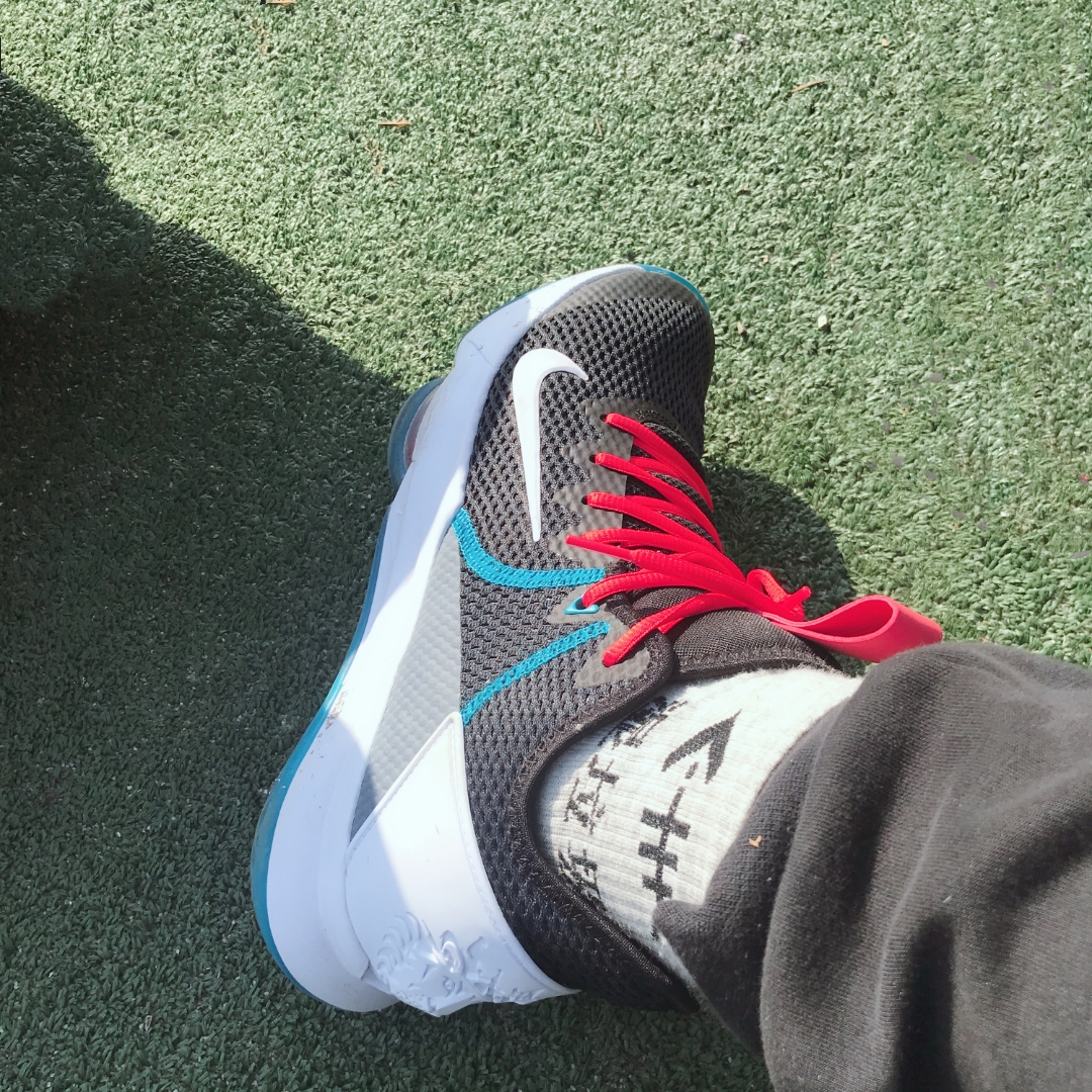 Nike Zoom Witness IV