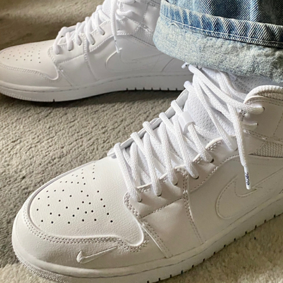  Air Jordan 1 
