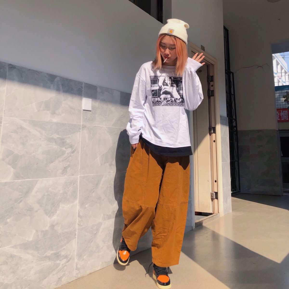 🧢：carhartt
👔 ：Erupti