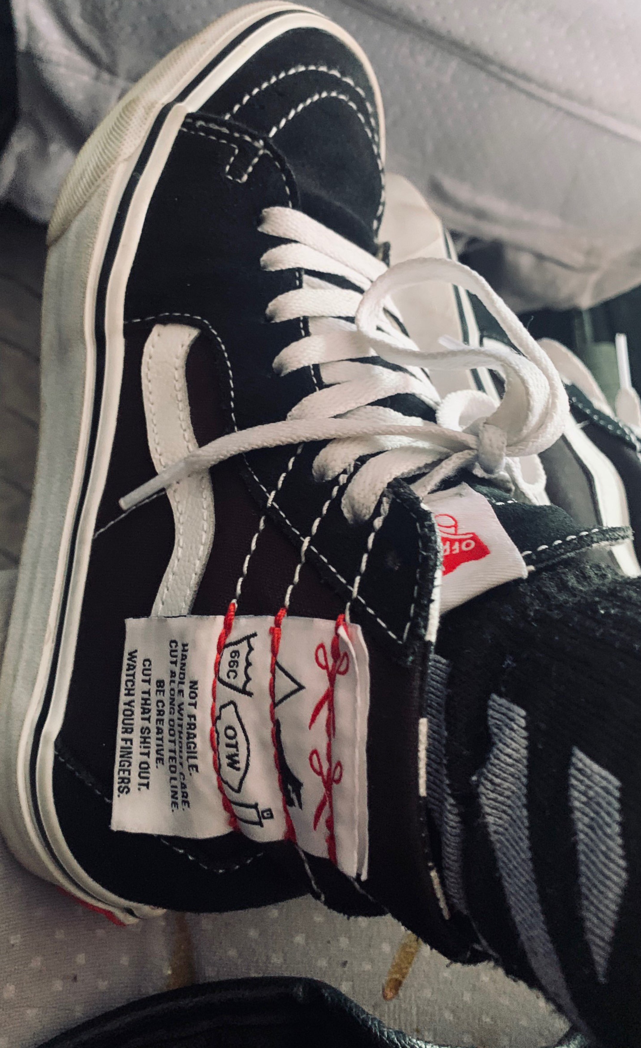 一直不知道这双vans叫什么 但是却是我