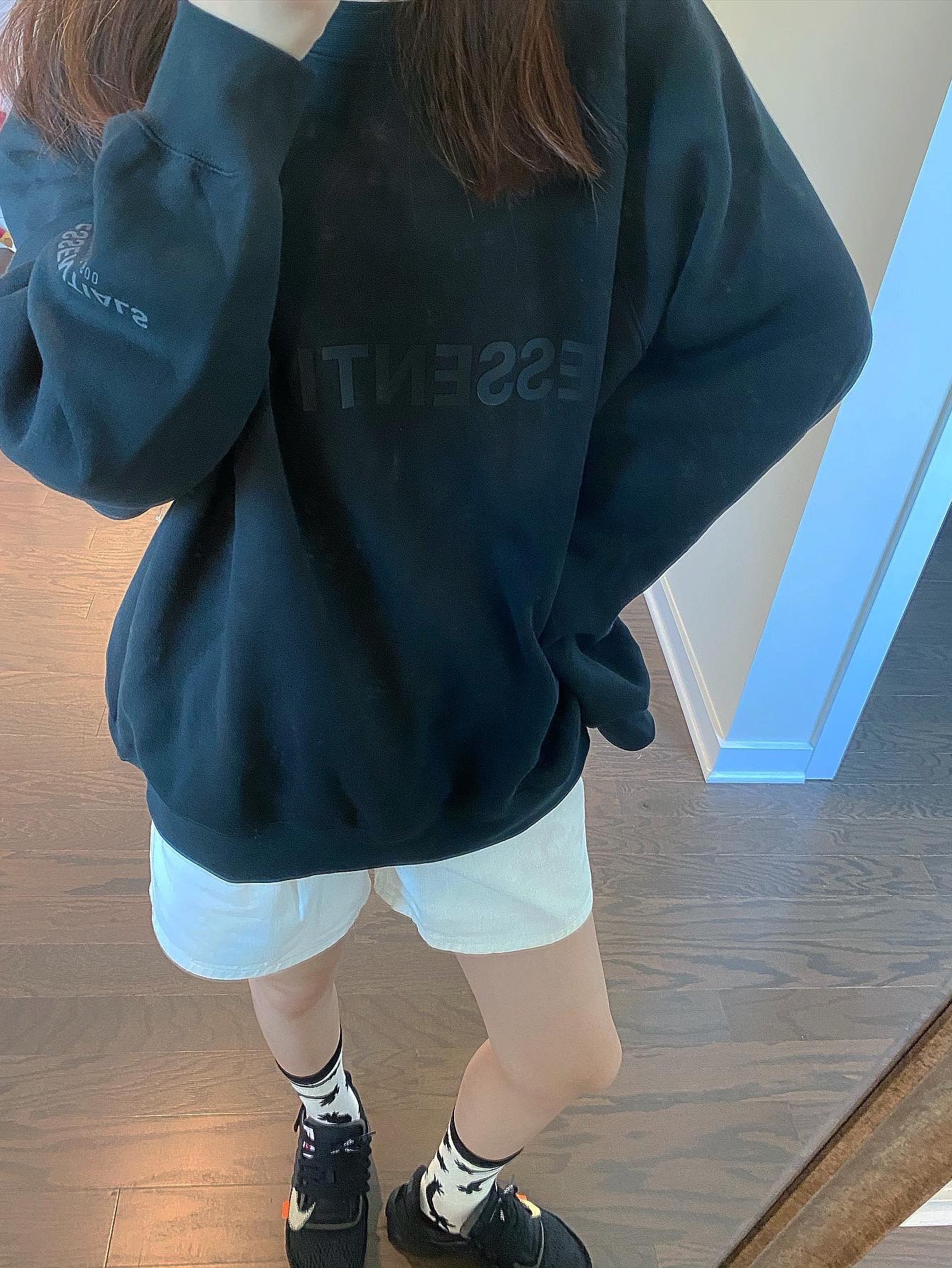 🐄☁️🖤
卫衣：fear of god 