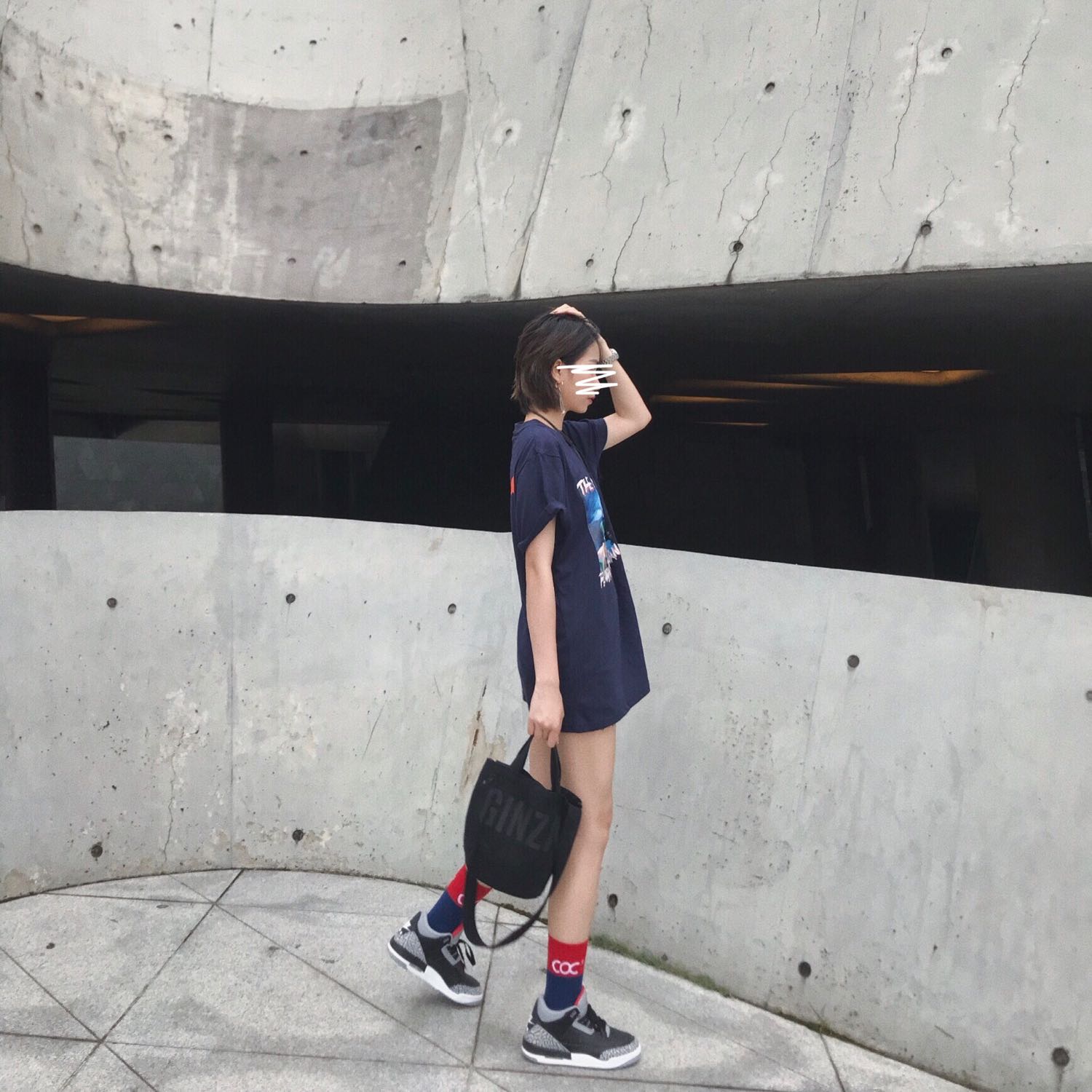 觉得最舒服的出门状态就是出门套上t恤和球