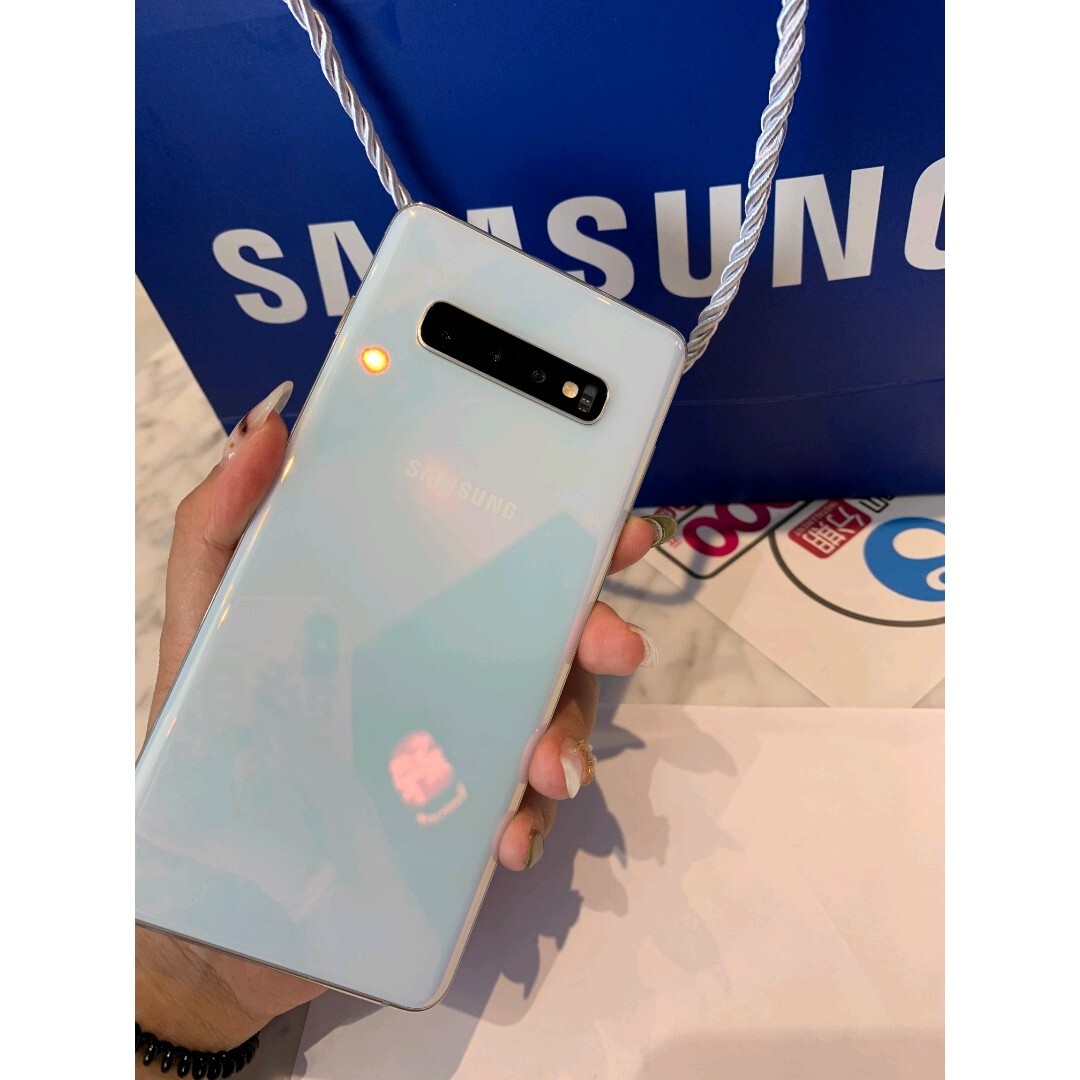 新入手三星s10+